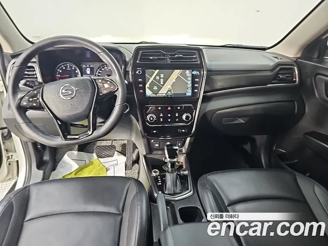 KG Mobility Tivoli — интерьер