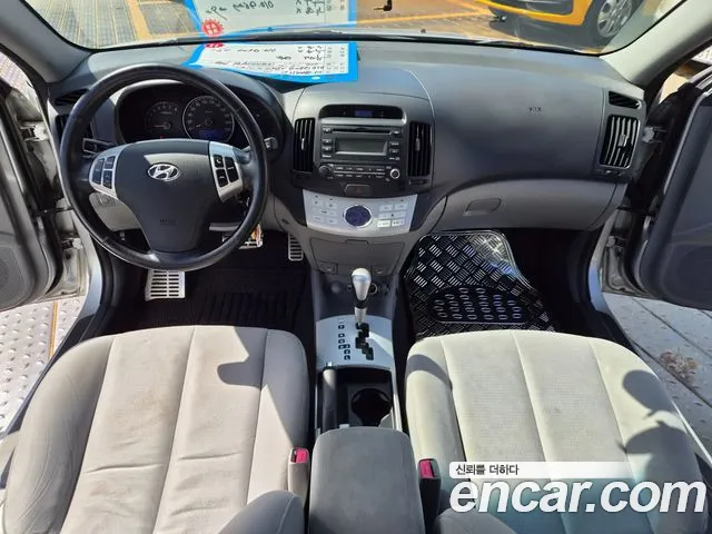 Hyundai Elantra — интерьер