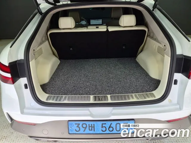 Genesis GV60 — интерьер