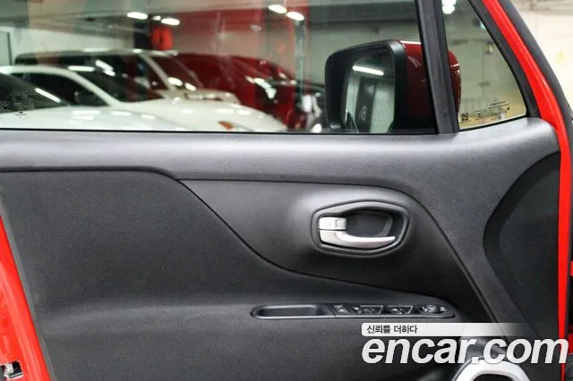 Jeep Renegade — интерьер