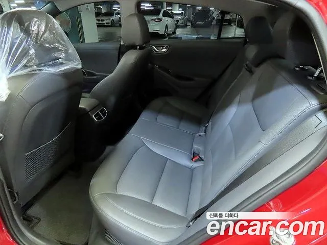 Hyundai Ioniq — интерьер