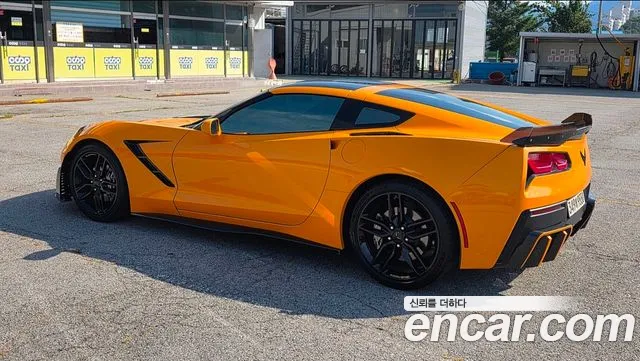 Chevrolet Corvette — интерьер
