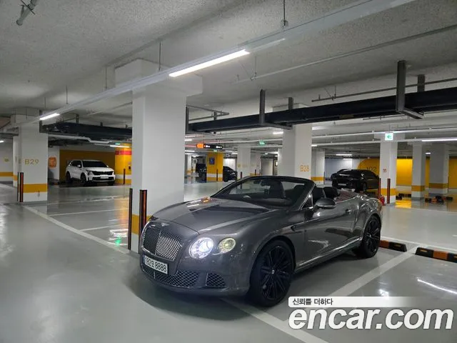 Bentley Continental — интерьер