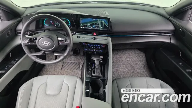 Hyundai Elantra — интерьер