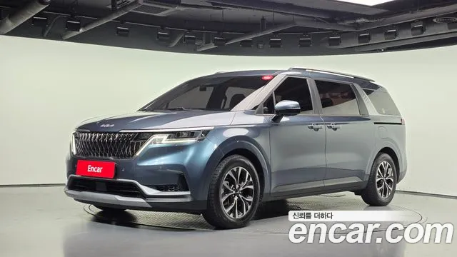 Kia Carnival — экстерьер