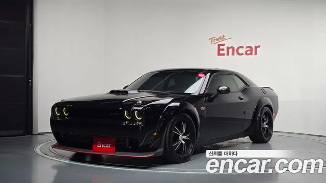Dodge Challenger — экстерьер
