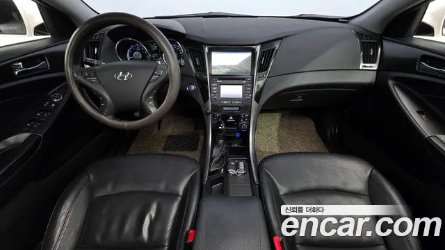 Hyundai Sonata — интерьер