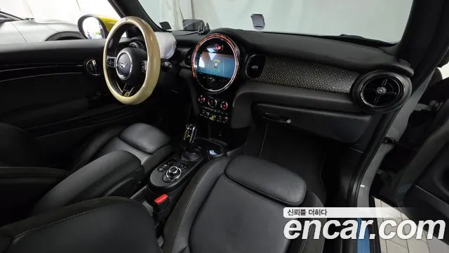 MINI Cooper — интерьер