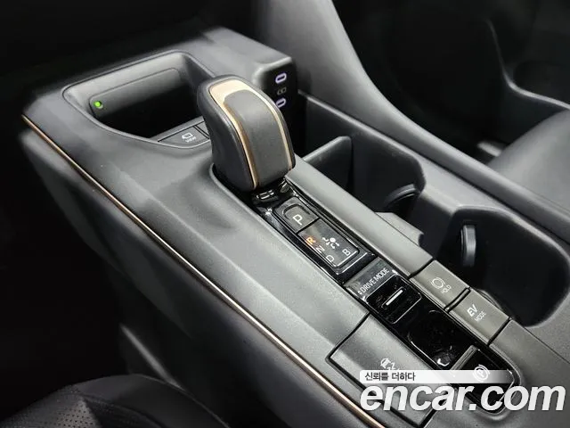 Toyota Crown — интерьер