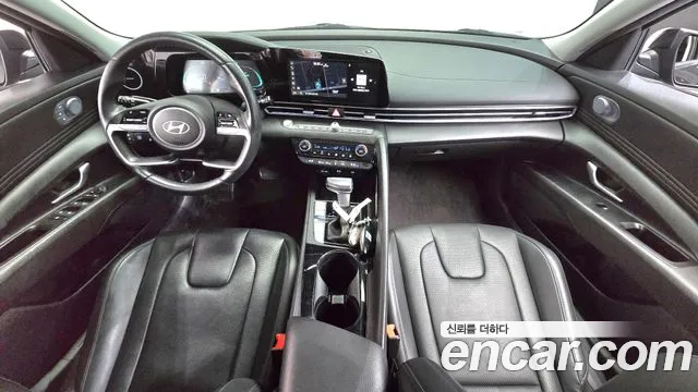 Hyundai Elantra — интерьер