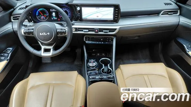 Kia K5 — интерьер