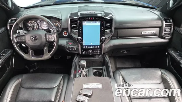 Dodge Ram Pickup — интерьер