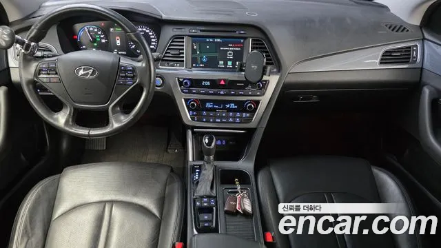 Hyundai Sonata — интерьер