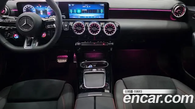Mercedes-Benz A-класс — интерьер