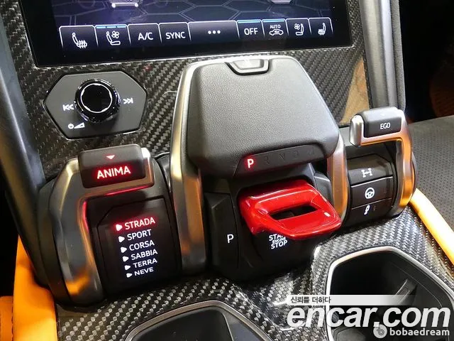 Lamborghini Urus — интерьер