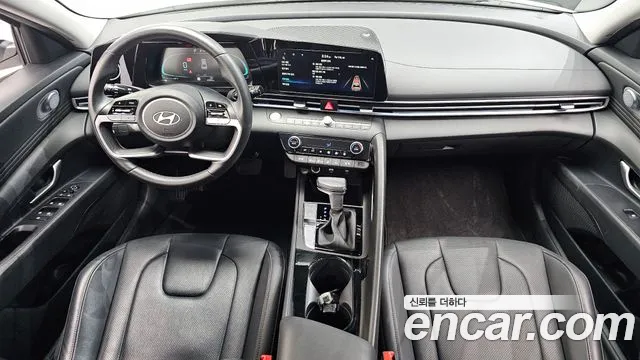 Hyundai Elantra — интерьер