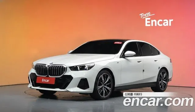 BMW 5 серия — экстерьер
