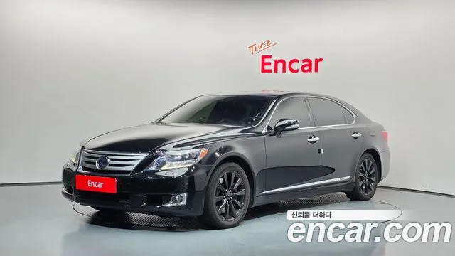 Lexus LS — экстерьер