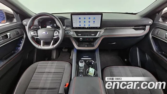 Ford Explorer — интерьер