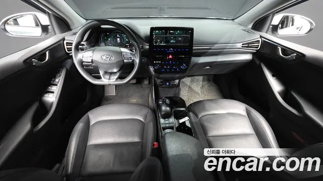 Hyundai Ioniq — интерьер