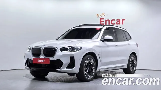 BMW iX3 — экстерьер