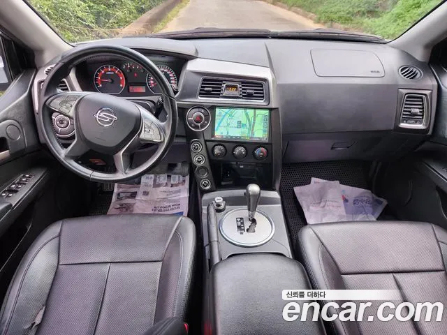 KG Mobility Korando — интерьер