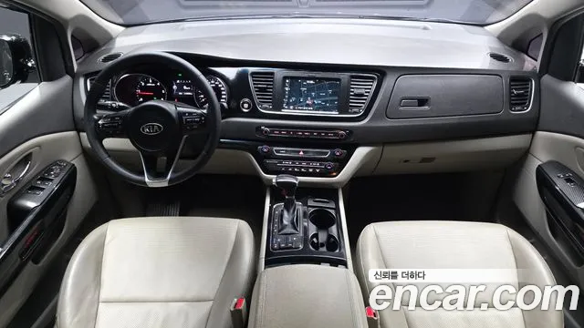 Kia Carnival — интерьер