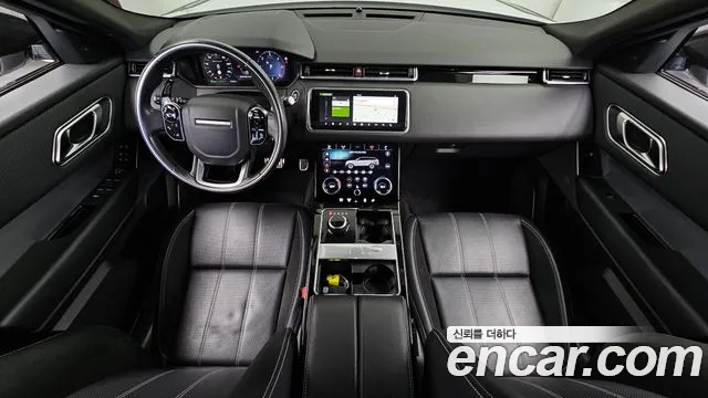 Land Rover Range Rover Velar — интерьер