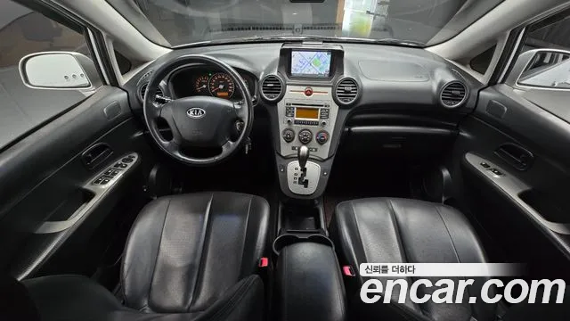 Kia Carens — интерьер