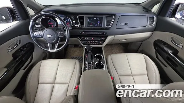 Kia Carnival — интерьер