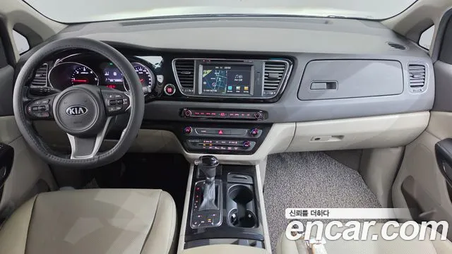 Kia Carnival — интерьер