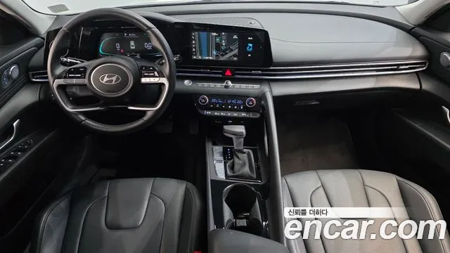 Hyundai Elantra — интерьер