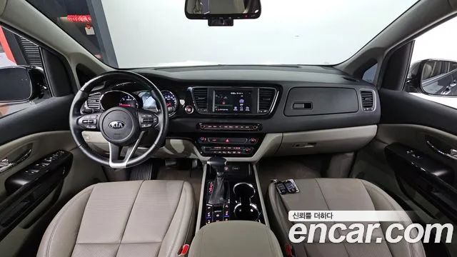 Kia Carnival — интерьер