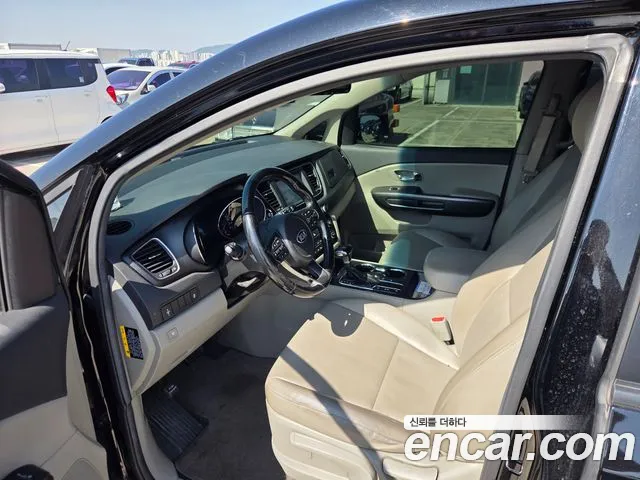 Kia Carnival — интерьер