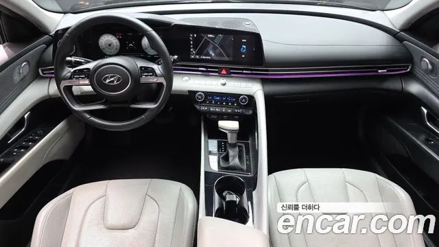 Hyundai Elantra — интерьер