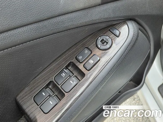 Kia K5 — интерьер