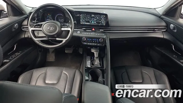 Hyundai Elantra — интерьер