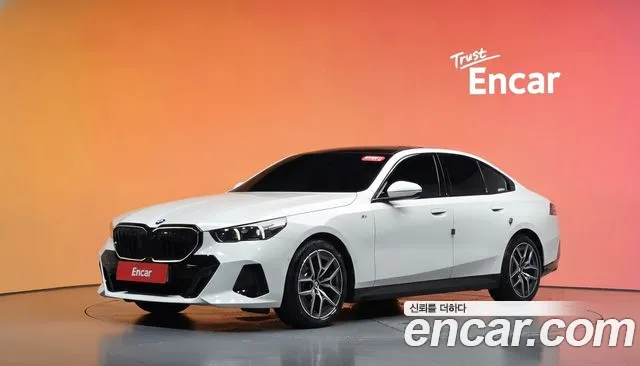 BMW 5 серия — экстерьер