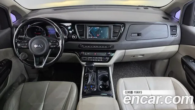 Kia Carnival — интерьер