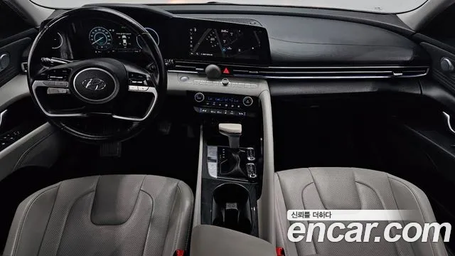 Hyundai Elantra — интерьер