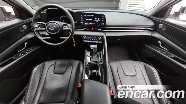 Hyundai Elantra — интерьер