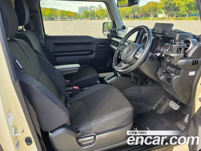 Suzuki Jimny — интерьер