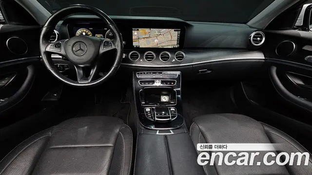 Mercedes-Benz E-класс — интерьер