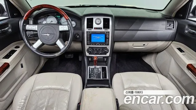Chrysler 300C — интерьер