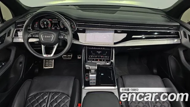 Audi Q7 — интерьер