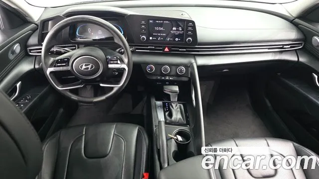 Hyundai Elantra — интерьер