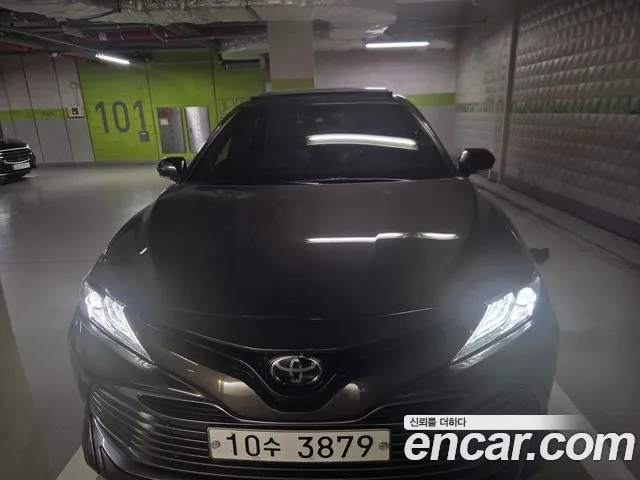 Toyota Camry — экстерьер