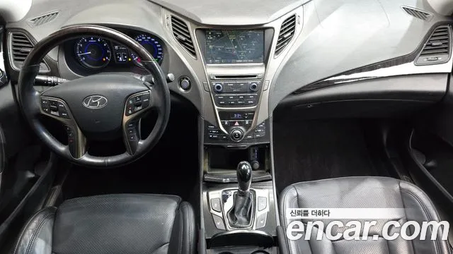 Hyundai Grandeur — интерьер