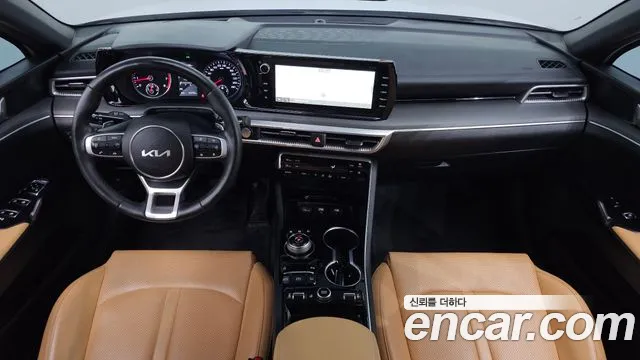 Kia K5 — интерьер