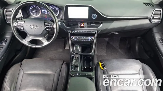 Hyundai Grandeur — интерьер